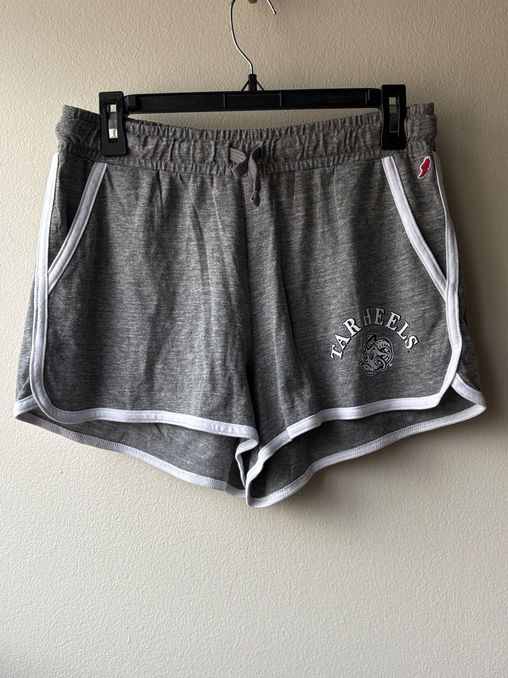 League Women’s University of North Carolina Cotton Blend Shorts Large